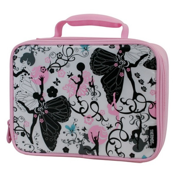 Сумка-термос Lunch Kit Dancing Girl Standard для ланча, детская, цвет: черный, розовый889638 Сумка-термос Lunch Kit Dancing Girl Standard для ланча, детская, цвет: черный, розовый889638Оригинальная сумка-термос Lunch Kit Dancing Girl Standard предназначена для транспортировки и хранения продуктов питания (напитки, овощи, фрукты, мясные и рыбные продукты, готовая кулинария, выпечка и т.д.), косметических средств, температурочуствительных препаратов, аксессуаров по уходу за детьми и детского питания, предметов электронной техники в режимах тепло (до + 50°С) или холод (до - 20°С). Сумка-термос изготовлена с использованием передовой технологии многослойной изоляции Iso Tec Insulation из износостойких материалов, устойчивых к UV-излучению, безопасных в контакте с пищей и простых в уходе. Она состоит из одного изотермического отделения, закрывающегося на застежку-молнию. Сумка выполнена в виде настоящего футбольного мяча и оснащена удобной текстильной ручкой для комфортной переноски. Длительность работы сумки зависит от температуры окружающей среды, а также степени охлаждения или заморозки продуктов. Для обеспечения наиболее продолжительной работы...