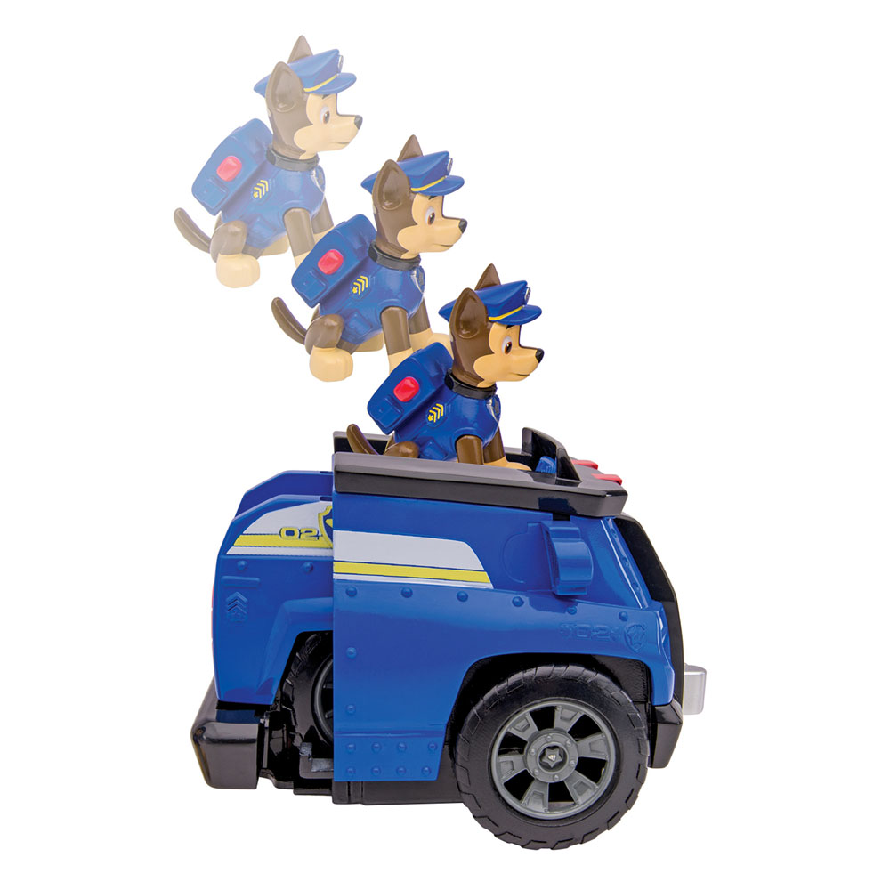 Игрушка Щенячий патруль Автомобиль Chase, со звуком16603 Chase Игрушка Щенячий патруль Автомобиль Chase, со звуком16603 ChaseИгрушка Щенячий патруль Автомобиль Chase выполнена из прочного пластика в виде полицейской машинки щенка Чейза - персонажа мультсериала Paw Patrol (Собачий патруль). В комплект также входят фигурка щенка с подвижной головкой и передними лапками. При нажатии на посадочную площадку в верхней части машинки малыш услышит звуки сирены, гудка или двигателя. Задняя часть машинки задвигается в переднюю, запуская инерционный механизм, и при движении возвращается в исходное положение. Машинка трансформируется в домик щенка. Игрушка станет прекрасным подарком поклоннику мультсериала. Рекомендуется докупить 3 батарейки напряжением 1,5V типа LR44/AG13 (товар комплектуется демонстрационными).