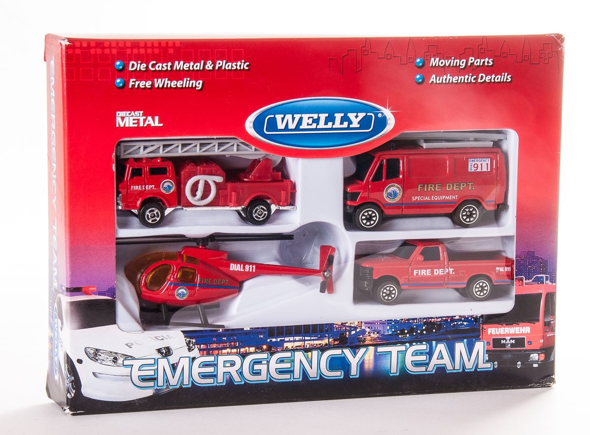 Welly Игровой набор Служба спасения: Пожарная команда, 4 предмета98630-4C Welly Игровой набор Служба спасения: Пожарная команда, 4 предмета98630-4CИгровой набор Welly Служба спасения: Пожарная команда представляет собой 4 реалистичные модели, выполненные в виде точных копий пожарной техники. Набор включает в себя вертолет и 3 разные машинки. Модели отличаются высоким качеством исполнения и детализации. Корпус моделей выполнен из металла, стекла изготовлены из прочного прозрачного пластика. Колесики машинок и лопасти вертолета вращаются. Ваш ребенок часами будет играть с набором, придумывая различные истории. Порадуйте его таким замечательным подарком!