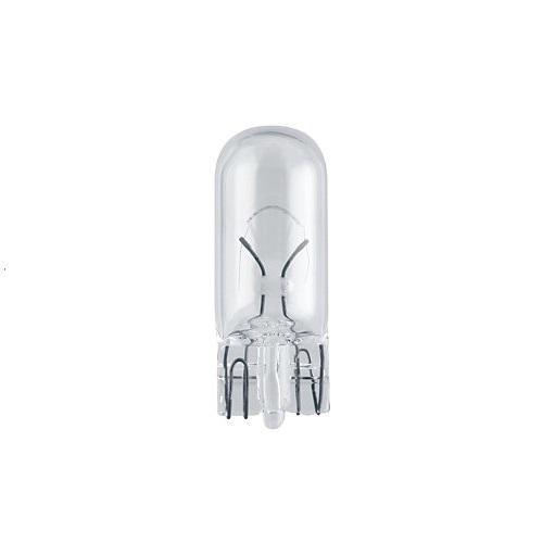 Лампа автомобильная галогенная сигнальная Philips Vision, цоколь W5W, 12V, 5W, 2 шт12961B2 (бл.) Лампа автомобильная галогенная сигнальная Philips Vision, цоколь W5W, 12V, 5W, 2 шт12961B2 (бл.)Автомобильная лампа Philips Vision изготовлена из запатентованного кварцевого стекла с УФ-фильтром Philips Quartz Glass. Кварцевое стекло в отличие от обычного стекла выдерживает гораздо большее давление и больший перепад температур. При попадании влаги на работающую лампу, лампа не взрывается и продолжает работать. Лампа Philips Vision производит на 30% больше света по сравнению со стандартной лампой, благодаря чему стоп-сигналы или указатели поворота будут заметны с большего расстояния. Применение лампы: - передний указатель поворота; - задний указатель поворота; - фонарь подсветки государственного регистрационного знака; - задний противотуманный фонарь; - габаритный фонарь/стояночный фонарь; - стоп-сигнал; - дневные ходовые огни; - задний фонарь. Лампа Philips Vision отличается высокой эффективностью, соответствуя всем современным требованиям.