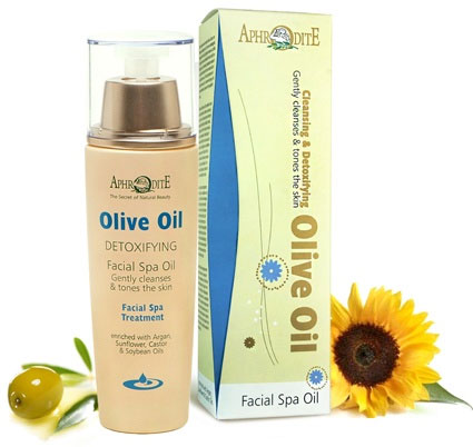 Aphrodite SPA-средство по уходу за лицом Olive Oil, 100 млZ-39 Aphrodite SPA-средство по уходу за лицом Olive Oil, 100 млZ-39Уникальное SPA-средство Aphrodite по уходу за лицом Olive Oil может использоваться как для очищения кожи и снятия макияжа, так и в качестве терапевтического средства для детоксификации кожи. Формула обогащена аргановым маслом для восстановления естественного иммунитета, маслом календулы, чтобы исключить раздражение и воспаление кожи. Рекомендовано для нормальной, сухой и чувствительной, зрелой кожи. Объем: 100 мл. Без парабенов и красителей. Товар сертифицирован.