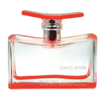 Masaki Matsushima Парфюмерная вода Tokyo Smile, женская, 40 мл706246 Masaki Matsushima Парфюмерная вода Tokyo Smile, женская, 40 мл706246Masaki Matsuhima один из самый креативных и концептуальных дизайнеров Японии, считает свой родной город Токио одним из тех мест, где в полной мере можно ощутить биение самой жизни. Новое парфюмерное творение Масаки посвящено этому неповторимому городу, сочетающему древнюю историю с юношеским задором. Этот жизнерадостный цветочно-фруктовый аромат словно бы приглашает улыбнуться каждому новому дню, наслаждаться каждым мгновением жизни - каким бы оно ни было. Аромат открывается сочными нотами фруктов, которые перетекают в гармоничную цветочную композицию на основе шампаки - одного из редких видов магнолии - и цветущего персика. Заключительные аккорды буквально взрываются вихрем свежести грейпфрута, юзу и маракуйи, оставляя ощущение непередаваемого прилива сил и бодрости. Tokio Smile - аромат с улыбкой. Классификация аромата : цветочный, фруктовый. Пирамида аромата : Верхние ноты: грейпфрут, юзу, персик,...
