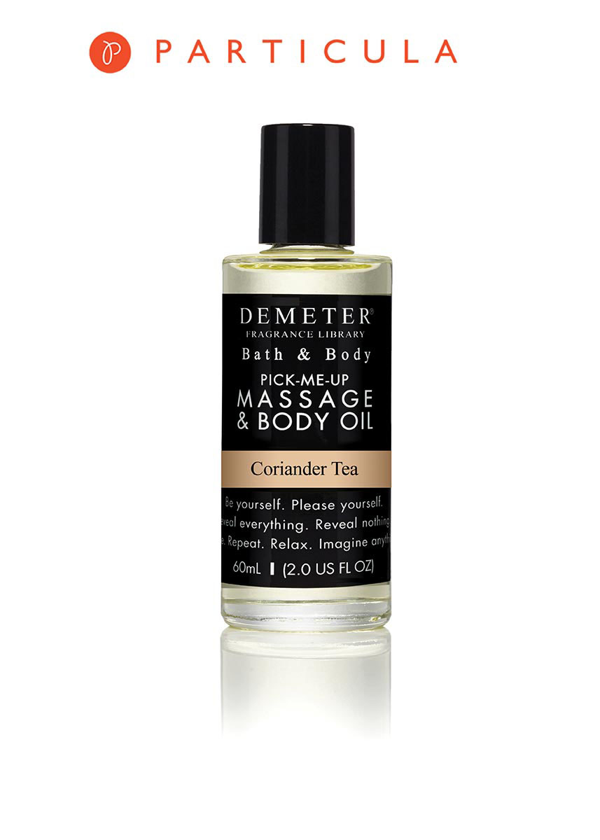 Demeter Масло для тела и массажа Чай с Кориандром (Coriander Tea), 60 млDM23531 Demeter Масло для тела и массажа Чай с Кориандром (Coriander Tea), 60 млDM23531Танцы с волками, жизнь с чистого листа, ужин с дураком, а чай, несомненно, с кориандром. Кориандр используется как пряность в кулинарии, а в парфюмерии как источник приятного аромата. Но мало кто знает, что слово «кориандр» происходит от греческого и переводится как «клоп», потому как в незрелом состоянии издаёт резкий запах. Который, впрочем, ко времени созревания совсем исчезает и вместо него появляется тот самый пряный аромат. Потому что мы заботимся о вас и всякую гадость не предлагаем!