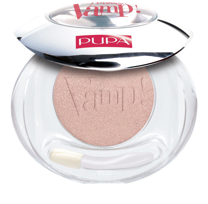 PUPA Компактные тени Vamp!, металлические, тон №102 золотистый натуральный, 2,5 г040012102 PUPA Компактные тени Vamp!, металлические, тон №102 золотистый натуральный, 2,5 г040012102Vamp! - компактные тени для век. Чистый цвет - безупречное нанесение. Взгляд звезды за несколько секунд. Vamp! Compact подарит вам чистейший, насыщенный цвет, равномерно распределяющийся при первом нанесении. Благодаря мягкой, кремовой текстуре тени легко наносятся и растушевываются, позволяя варьировать интенсивность тона. 24 ярких оттенка с высокой концентрацией пигментов и тремя различными эффектами - матовым, металлическим и глянцевым - созданы для бесконечного количества комбинаций цветов и всегда неповторимого образа Vamp! Результат? Несравнимый цвет и притягательный взгляд на целый день! Новый практичный формат pret-a-porter. Низкий риск возникновения аллергии. Офтальмологически тестированы. Товар сертифицирован.