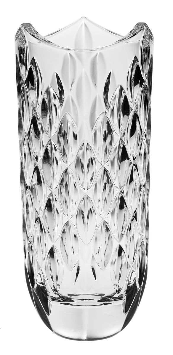 Ваза Crystal Bohemia, высота 33 см990/80811/0/54100/330-109 Ваза Crystal Bohemia, высота 33 см990/80811/0/54100/330-109Ваза Crystal Bohemia выполнена из прочного высококачественного хрусталя, имеет неровные края и декорирована рельефом. Она излучает приятный блеск и издает мелодичный звон. Ваза сочетает в себе изысканный дизайн с максимальной функциональностью. Ваза не только украсит дом и подчеркнет ваш прекрасный вкус, но и станет отличным подарком. Высота: 33 см. Диаметр по верхнему краю: 13,5 см. Диаметр основания: 6,5 см.