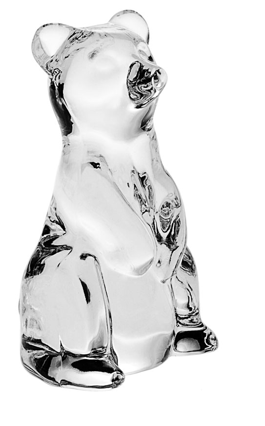Фигурка декоративная Crystal Bohemia Медведь, высота 6,8 см990/74829/0/58900/068-109 Фигурка декоративная Crystal Bohemia Медведь, высота 6,8 см990/74829/0/58900/068-109Фигурка Crystal Bohemia Медведь изготовлена из высококачественного хрусталя. Фигурка выполнена в виде медведя и сочетает в себе изысканный дизайн и лаконичность. Она прекрасно подойдет для декора интерьера дома или офиса и станет достойным дополнением к вашей коллекции. Вы можете поставить фигурку в любом месте, где она будет удачно смотреться и радовать глаз. Кроме того - это отличный вариант подарка для ваших близких и друзей. Высота: 6,8 см.