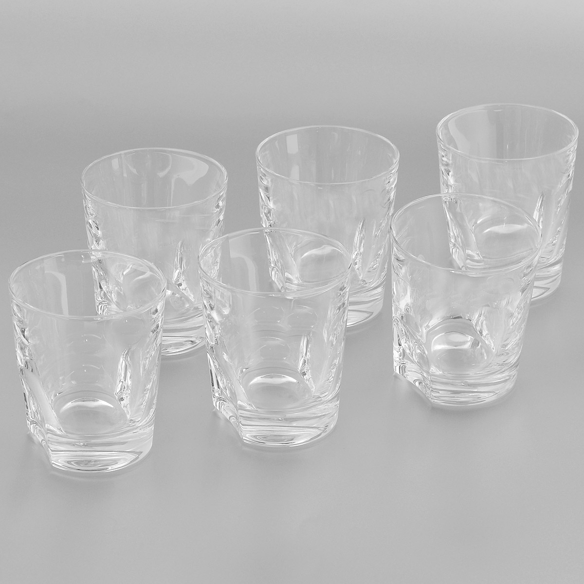 Набор стаканов Crystal Bohemia, 300 мл, 6 шт990/20200/0/37701/300-609 Набор стаканов Crystal Bohemia, 300 мл, 6 шт990/20200/0/37701/300-609Набор Crystal Bohemia состоит из шести стаканов. Изделия выполнены из прочного высококачественного хрусталя. Они излучают приятный блеск и издают мелодичный звон. Набор предназначен для подачи виски, бренди или коктейлей. Набор Crystal Bohemia прекрасно оформит интерьер кабинета или гостиной и станет отличным дополнением бара. Такой набор также станет хорошим подарком к любому случаю. Диаметр по верхнему краю: 8 см. Высота стакана: 9 см. Размер основания: 6,8 см х 5 см.
