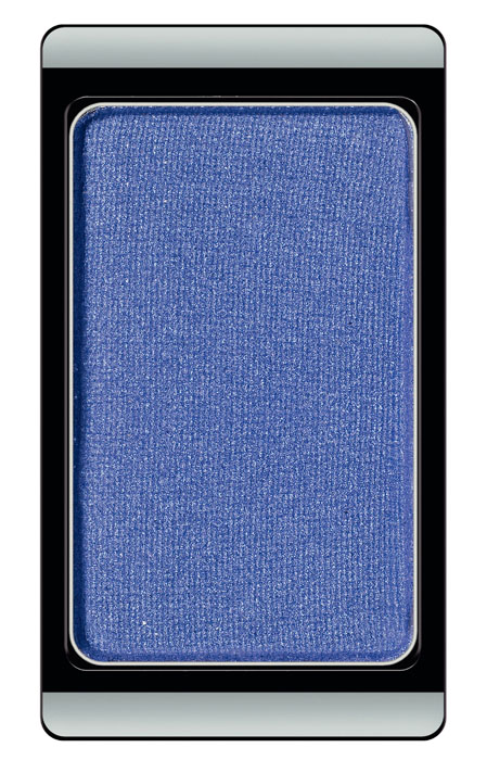 ARTDECO Тени для век перламутровые Fashion Colors 81, 0,8 г30.81 ARTDECO Тени для век перламутровые Fashion Colors 81, 0,8 г30.81Тени на магнитах и по желанию могут комбинироваться в эксклюзивные коробки Жемчужные тени дают перламутровое сияние Хромовые тени меняют оттенки цвета при различном освещении Гламурные тени придают магическое мерцание благодаря сверкающим частицам Устойчивая высоко пигментированная формула
