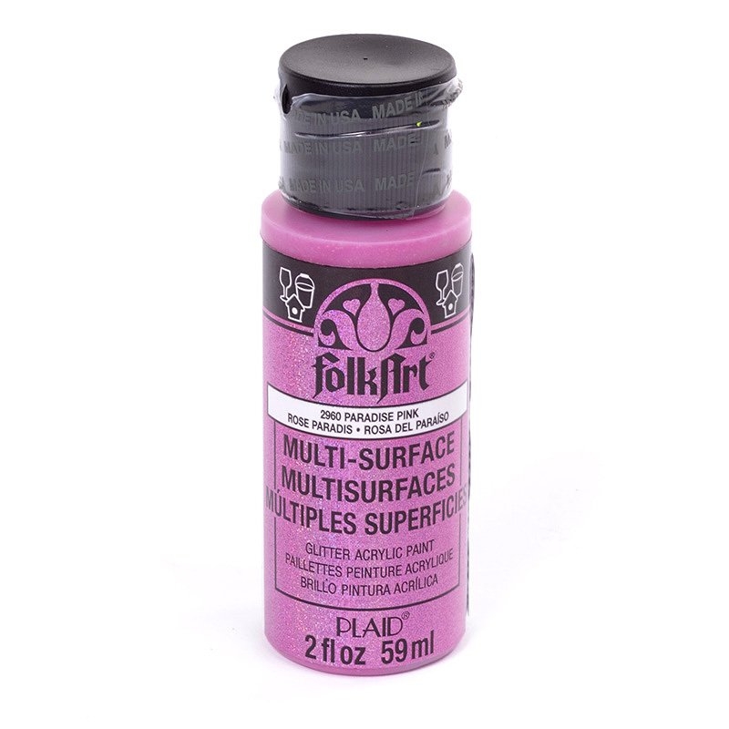 Краска акриловая FolkArt Multi-Surface Glitter, цвет: розовый (2960), 59 млPLD-02960 Краска акриловая FolkArt Multi-Surface Glitter, цвет: розовый (2960), 59 млPLD-02960Краска акриловая FolkArt Multi-Surface Glitter - это прочная погодоустойчивая сатиновая краска с блестками. Не токсична, на водной основе. Предназначена для различных видов поверхностей: стекло, керамика, дерево, металл, пластик, ткань, холст, бумага, глина. Идеально подходит как для использования в помещении, так и для наружного применения. Изделия, покрытые такой краской, можно мыть в посудомоечной машине в верхнем отсеке. Перед применением краску необходимо хорошо встряхнуть. Краски разных цветов можно смешивать между собой. Перед повторным нанесением краски дать высохнуть в течении 1 часа. До высыхания может быть смыта водой с мылом.