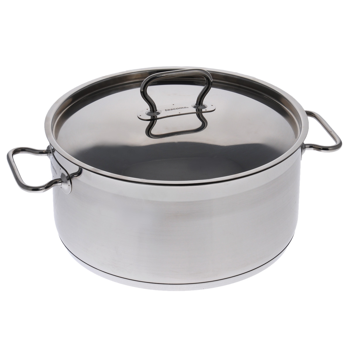Кастрюля Tescoma Home Profi с крышкой, 6,5 л. 774226774226 Кастрюля Tescoma Home Profi с крышкой, 6,5 л. 774226774226Кастрюля Tescoma Home Profi изготовлена из первоклассной нержавеющей стали с матовой и зеркальной полировкой. Благодаря компактной цельнонержавеющей конструкции с массивными и широкими ручками она замечательно подходит для использования на домашних и профессиональных кухнях. Изделие снабжено экстра толстым многослойным дном. Тепло с плиты передается вовнутрь посуды постепенно, без скачков и равномерно по целой площади дна, что упрощает приготовление и препятствует пригоранию. Многослойное дно обладает замечательными термоаккумуляционными свойствами, которые помогают экономить энергию. Плиту можно выключить заранее перед окончанием приготовления, которое проходит и при низкой мощности плиты. Блюда, оставленные в посуде, дольше остаются горячими. Кастрюля снабжена удобными клепаными ручками, а также крышкой. Посуда серии Home Profi изготовлена таким образом, чтобы соответствовать требованиям к посуде для интенсивного и...