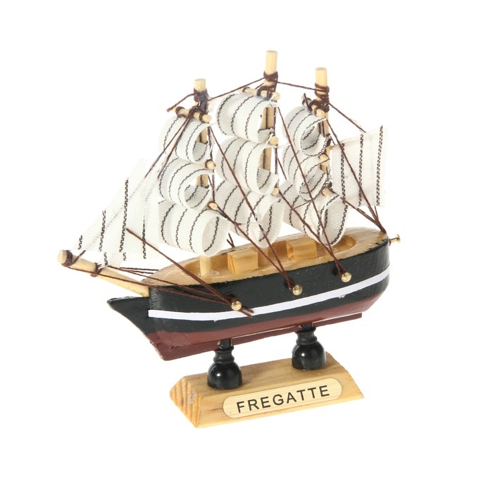 Корабль сувенирный Fregatte, длина 10 см. 805885805885 Корабль сувенирный Fregatte, длина 10 см. 805885805885Сувенирный корабль Fregatte, изготовленный из дерева и текстиля, это великолепный элемент декора рабочей зоны в офисе или кабинете. Корабль с парусами помещен на деревянную подставку. Время идет, и мы становимся свидетелями развития технического прогресса, новых учений и практик. Но одно не подвластно времени - это любовь человека к морю и кораблям. Сувенирный корабль наполнен историей и силой океанских вод. Данная модель кораблика станет отличным подарком для всех любителей морей, поклонников историй о покорении океанов и неизведанных земель. Модель корабля - подарок со смыслом. Издавна на Руси считалось, что корабли приносят удачу и везение. Поэтому их изображения, фигурки и точные копии всегда присутствовали в помещениях. Удивите себя и своих близких необычным презентом.