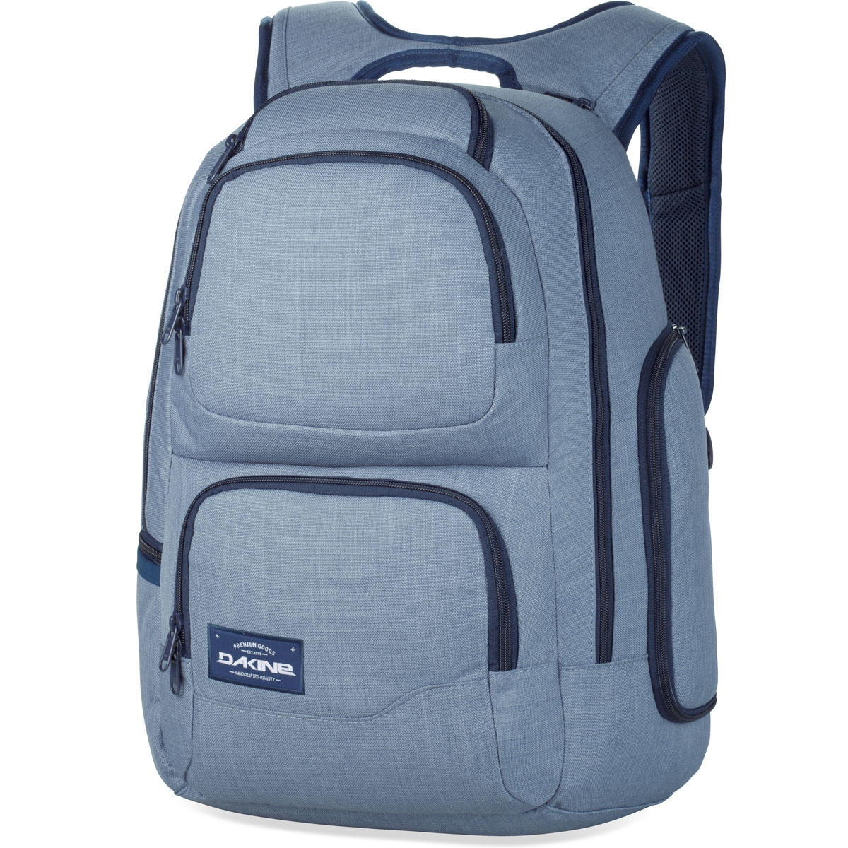 Рюкзак Dakine DK Terminal, цвет: голубой, 31 л8130010 Рюкзак Dakine DK Terminal, цвет: голубой, 31 л8130010Отличный рюкзак Dakine DK Terminal выполнен из прочного полиэстера. Он имеет 2 вместительных отделения на застежке-молнии с двумя бегунками. На передней части расположено 3 кармана на застежке-молнии. По бокам расположено 2 кармана на застежке-молнии, а также карман с сетчатой вставкой. Особенности: Отдельный карман для ноутбука с толстыми мягкими стенками. Подходит для большинства ноутбуков с диагональю экрана 15 Внутренний чехол для документов Задняя стенка и наплечные ремни из дышащего материала DriMesh Потайной карман на задней стенке Карман для бутылки с водой Карман на флисовой подкладке.