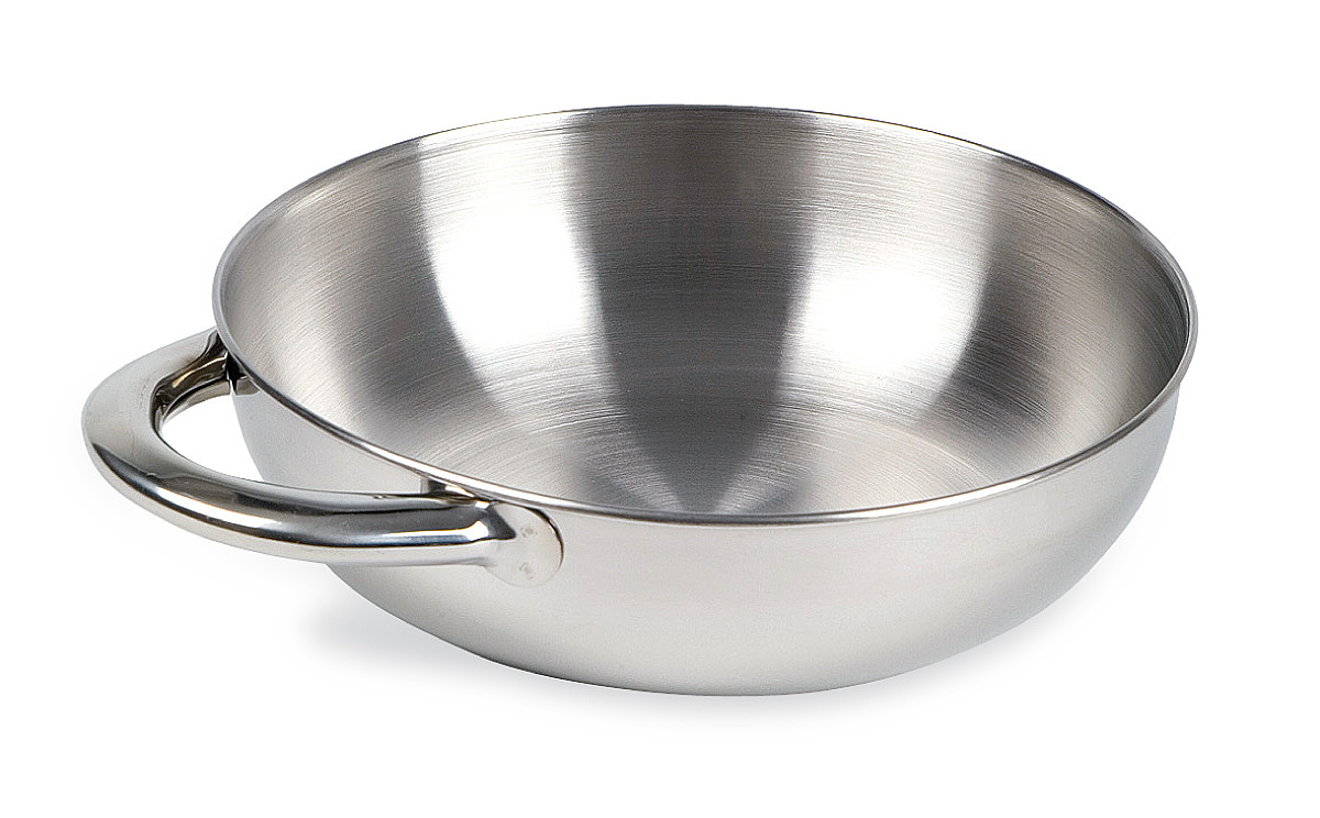 Миска с ручкой Tatonka Bowl With Grip, 1,2 л4033.000 Миска с ручкой Tatonka Bowl With Grip, 1,2 л4033.000Универсальная глубокая миска Tatonka Bowl With Grip выполнена из высококачественной нержавеющей стали. Она оснащена ручкой. Может использоваться для приготовления пищи на огне. Диаметр по верхнему краю (без учета ручки): 18 см. Диаметр по дну: 12 см. Высота: 5 см.