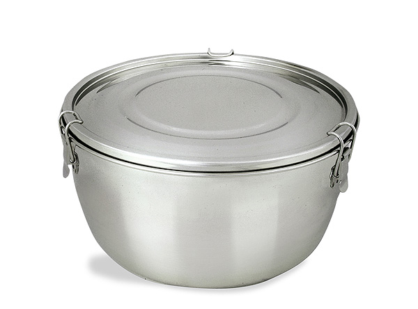 Контейнер пищевой Tatonka Foodcontainer, 0,75 л4042.000 Контейнер пищевой Tatonka Foodcontainer, 0,75 л4042.000Контейнер Tatonka Foodcontainer, выполненный из высококачественной нержавеющей стали, предназначен для хранения пищи. Оснащен крышкой с резиновым уплотнителем, которая фиксируется тремя пружинными защелками. Диаметр по верхнему краю: 14,5 см. Диаметр дна: 12 см. Высота: 8 см.