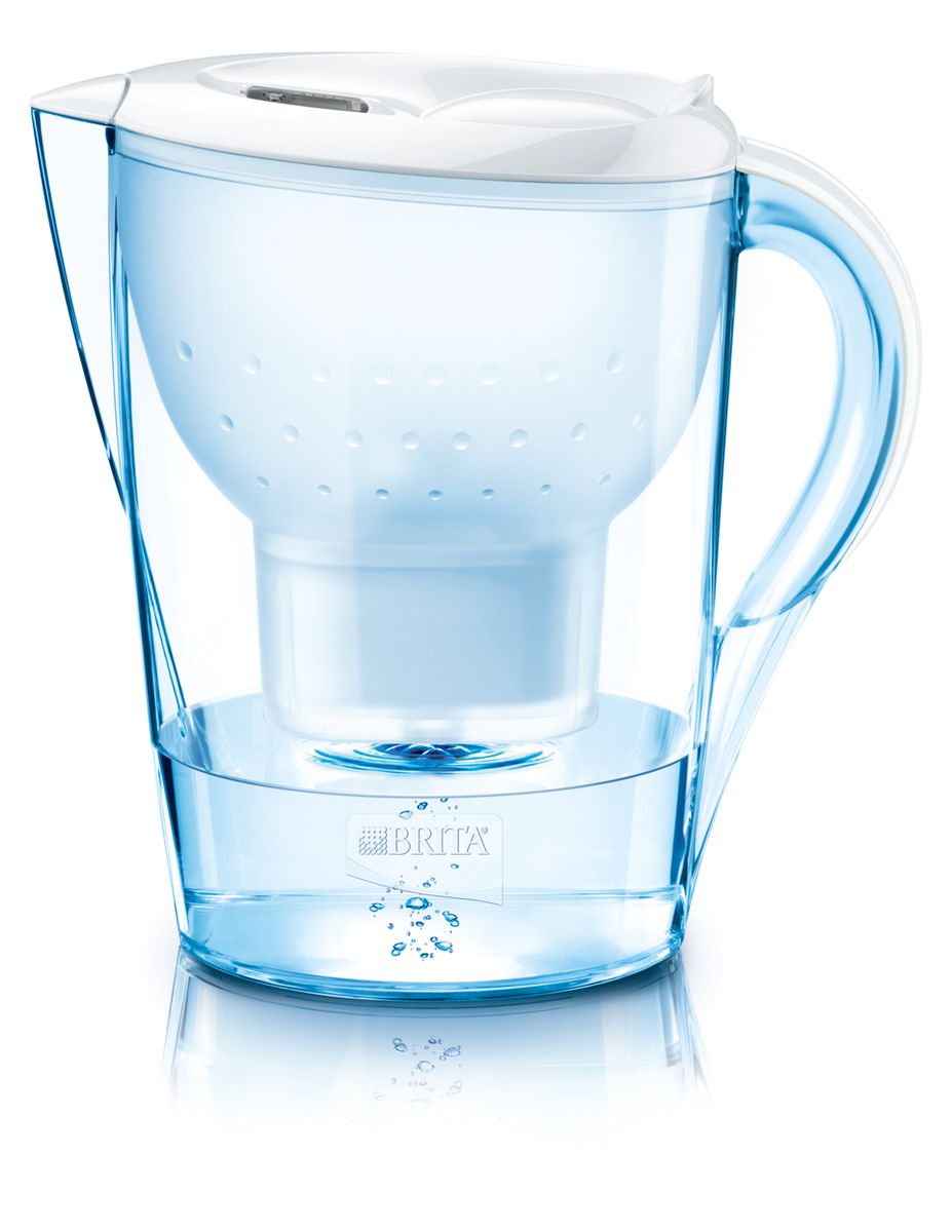 Фильтр-кувшин для воды Brita Marella XL, цвет: белый, 3,5 л100305 Фильтр-кувшин для воды Brita Marella XL, цвет: белый, 3,5 л100305Фильтр-кувшин Brita Marella XL, выполненный из пластика, станет необходимым помощником на вашей кухне. Вода, очищенная данным фильтром обладает рядом преимуществ: - улучшает вкус горячих и холодных напитков, - увеличивает срок службы бытовых приборов, препятствуя образованию накипи, - идеальна для приготовления вкусной и здоровой пищи, - придает более насыщенный вкус и аромат чаю и кофе. Технология картриджа Maxtra снижает содержание в воде таких веществ, как хлор, алюминий, тяжелые металлы (свинец и медь), некоторые пестициды и органические примеси. Также он отфильтровывает соли жесткости. Особенности данного фильтра: - только для Maxtra, - благодаря удобной функции (одним нажатием кнопки) заменить картридж очень просто, - откидная крышка в отверстии для заливки воды, - календарь: механический индикатор ресурса кассеты будет автоматически напоминать вам о необходимости заменить кассету через каждые 4...