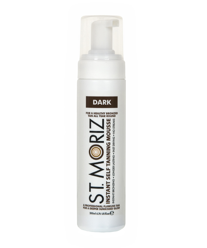 St. Moriz Тонирующий автобронзант-мусс (темный оттенок), 200 мл73424 St. Moriz Тонирующий автобронзант-мусс (темный оттенок), 200 мл73424Автобронзант нового поколения-моментально придает коже красивый и ровный натуральный оттенок загара. Подходит для лица и тела.Для всех типов кожи. Воздушная текстура позволяет наносить средство очень тонким слоем, превращая процедуру в удовольствие! Мусс моментально впитывается и быстро высыхает на коже. Имеет приятный и нежный аромат. Профессиональные формулы и высокое качество ингредиентов обеспечивают натуральный оттенок загара на длительное время - от 5 до 10 дней в зависимости от типа кожи, гарантируют ровный и глубокий оттенок загара без разводов , пятен и полос на коже. Не оставляет оранжевого оттенка! Не пачкает одежду. Бережно ухаживает за кожей. Содержит смываемую тонировку, которая обеспечивает мгновенный красивый оттенок загара, а также с помощью, которой можно контролировать ровность нанесения средства и проявление загара. Закрепление оттенка загара происходит в течение 5-8 часов. В составе 100% натуральный дигидроксиацетон (DHA). Оттенок DARK (темный) - идеально...