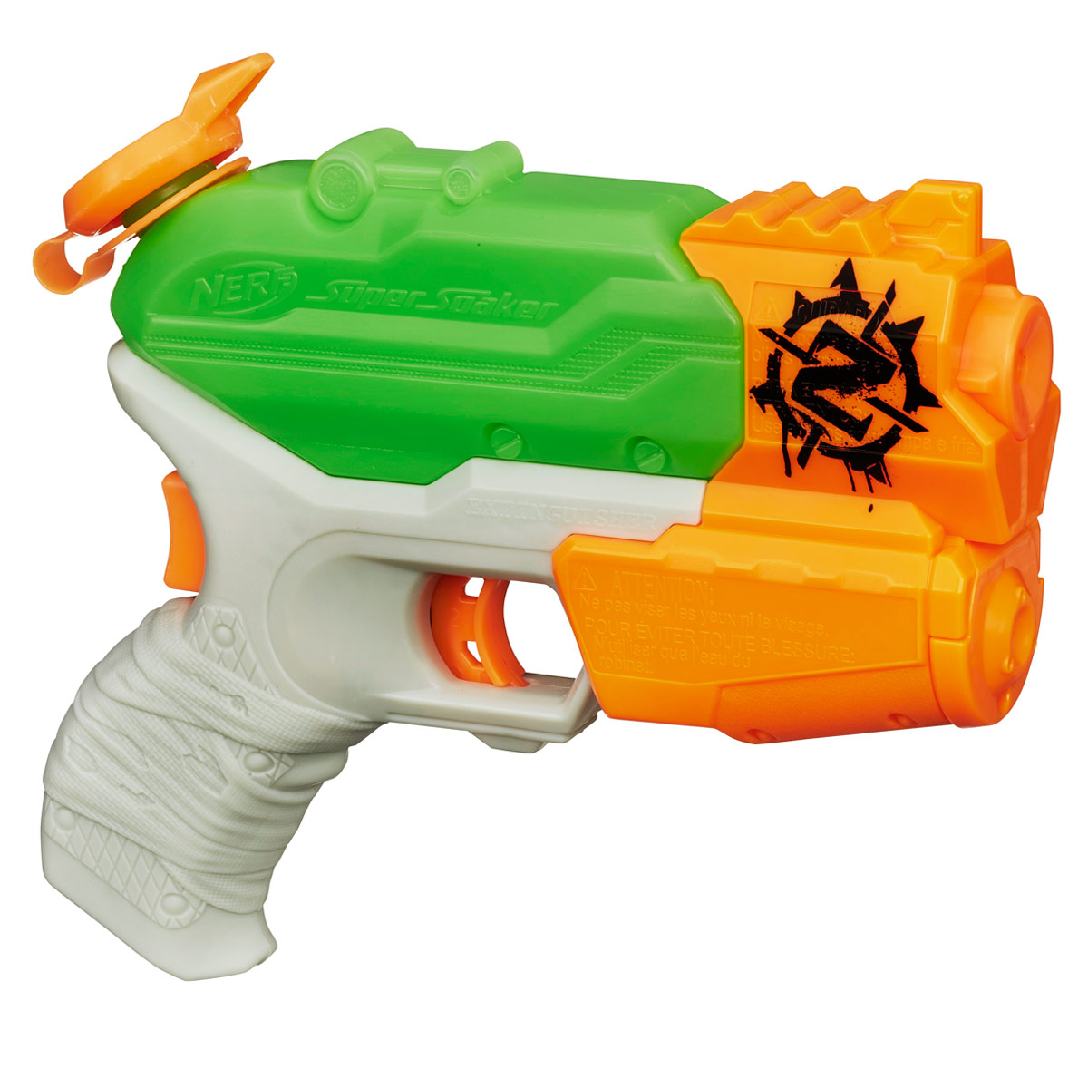 Nerf Водный бластер Super Soaker: ОгнетушительA9462EU4 Nerf Водный бластер Super Soaker: ОгнетушительA9462EU4Водный бластер Nerf Super Soaker: Огнетушитель станет отличным развлечением для детей в жаркую летнюю погоду. Бластер выполнен из прочного безопасного пластика ярких цветов и невероятно прост в использовании. Заполните резервуар водой и начинайте стрелять! При нажатии на курок бластер выстреливает струей воды на расстояние до 6 м. На рукоятке бластера расположена кнопка, при нажатии на которую корпус начнет светиться. Вместительность резервуара: 118 мл. Такая игрушка не только порадует малыша, но и поможет ему совершенствовать мелкую и крупную моторику, а также координацию движений. С водным бластером ваш малыш сможет устроить настоящее водное сражение! Необходимо докупить 3 батарейки напряжением 1,5V типа ААА (не входят в комплект).