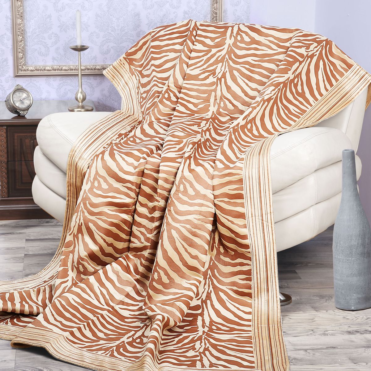 Покрывало Mona Liza Elite Indigo, цвет: бежевый, коричневый, 200 см х 220 см530961/1 Покрывало Mona Liza Elite Indigo, цвет: бежевый, коричневый, 200 см х 220 см530961/1Роскошное покрывало Mona Liza Elite Indigo из высококачественного полиэстера гармонично впишется в интерьер вашего дома и создаст атмосферу уюта и комфорта. Такое покрывало согреет в прохладную погоду и будет превосходно дополнять интерьер вашей спальни. Высочайшее качество материала гарантирует безопасность не только взрослых, но и самых маленьких членов семьи. Небольшой ворс придает покрывалу мягкость и оригинальность. Покрывало может подчеркнуть любой стиль интерьера, задать ему нужный тон - от игривого до ностальгического. Покрывало - это такой подарок, который будет всегда актуален, особенно для ваших родных и близких, ведь вы дарите им частичку своего тепла! Покрывала серии Mona Liza Elite выполнены из шенилловой ткани деворе - при выжигании части волокон образуется характерный рельефный рисунок.