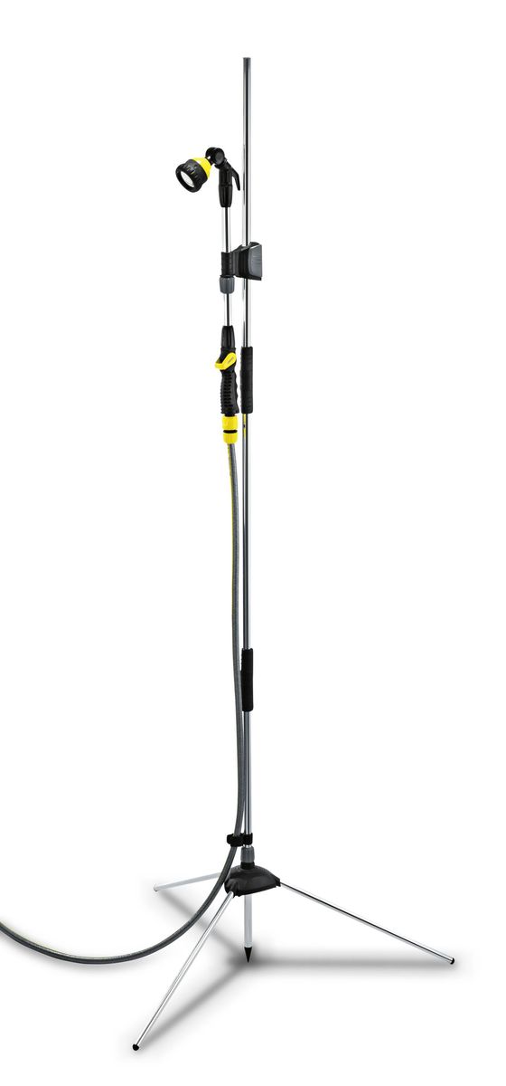 Душ садовый Karcher, 1,5-2,2 м 2.645-181.02.645-181.0 Душ садовый Karcher, 1,5-2,2 м 2.645-181.02.645-181.02 в 1: распылитель для принятия душа и полива сада. Идеальное решение для освежения в летнюю жару. Быстрая и простая установка. Прочная конструкция с треногой и пикой. Удобная регулировка по высоте, в том числе для детей (1,5-2 м). Плавная регулировка расхода воды. Регулируемый фиксатор садового шланга. Возможность поворота струи (180°). Со съемной удлиняющей трубкой. Совместим со всеми распространенными шлангами (1/2, 5/8, 3/4). Возможность компактного хранения. Имеет легко очищаемую сетку распылителя из алюминия.