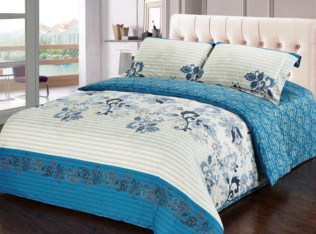 Комплект белья Soft Line, евро, наволочки 50х70, цвет: белый, голубой. 1020010200 Комплект белья Soft Line, евро, наволочки 50х70, цвет: белый, голубой. 1020010200Комплект белья Soft Line, выполненный из сатина (100% хлопок), состоит из пододеяльника, простыни и двух наволочек. Изделия оформлены ярким принтом. Постельное белье из сатина очень прочное и долговечное. Такой комплект выдержит многократное количество стирок, а яркие цвета не начнут тускнеть очень продолжительное время. Сатин практически не мнется, не электризуется, великолепно впитывает влагу и отлично вентилируется.
