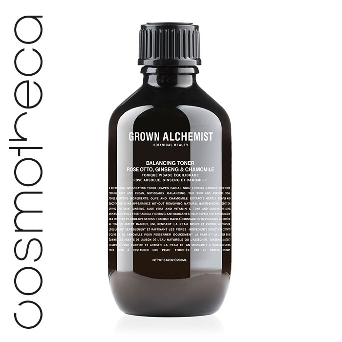 Grown Alchemist Балансирующий тоник Роза, женьшень и ромашка, 200 млGRA0018 Grown Alchemist Балансирующий тоник Роза, женьшень и ромашка, 200 млGRA0018Этот великолепный бесспиртовой лосьон на растительной основе отлично увлажняет, придает коже шелковистую текстуру и подготавливает ее к дальнейшим ритуалам по уходу. Освежает и увлажняет. Подтягивает и тонизирует. Выравнивает тон кожи. Сужает поры. Никакого дискомфорта. Абсолютный маст-хэв для всех типов кожи, любого климата и любого времени года. Именно использованием тоника чаще всего пренебрегают во время ухода за кожей. А это приводит к тому, что кожа упускает возможность получить жизненно важные увлажняющие и питательные элементы. Применение тоника является великолепной основой для всех последующих шагов и ритуалов.