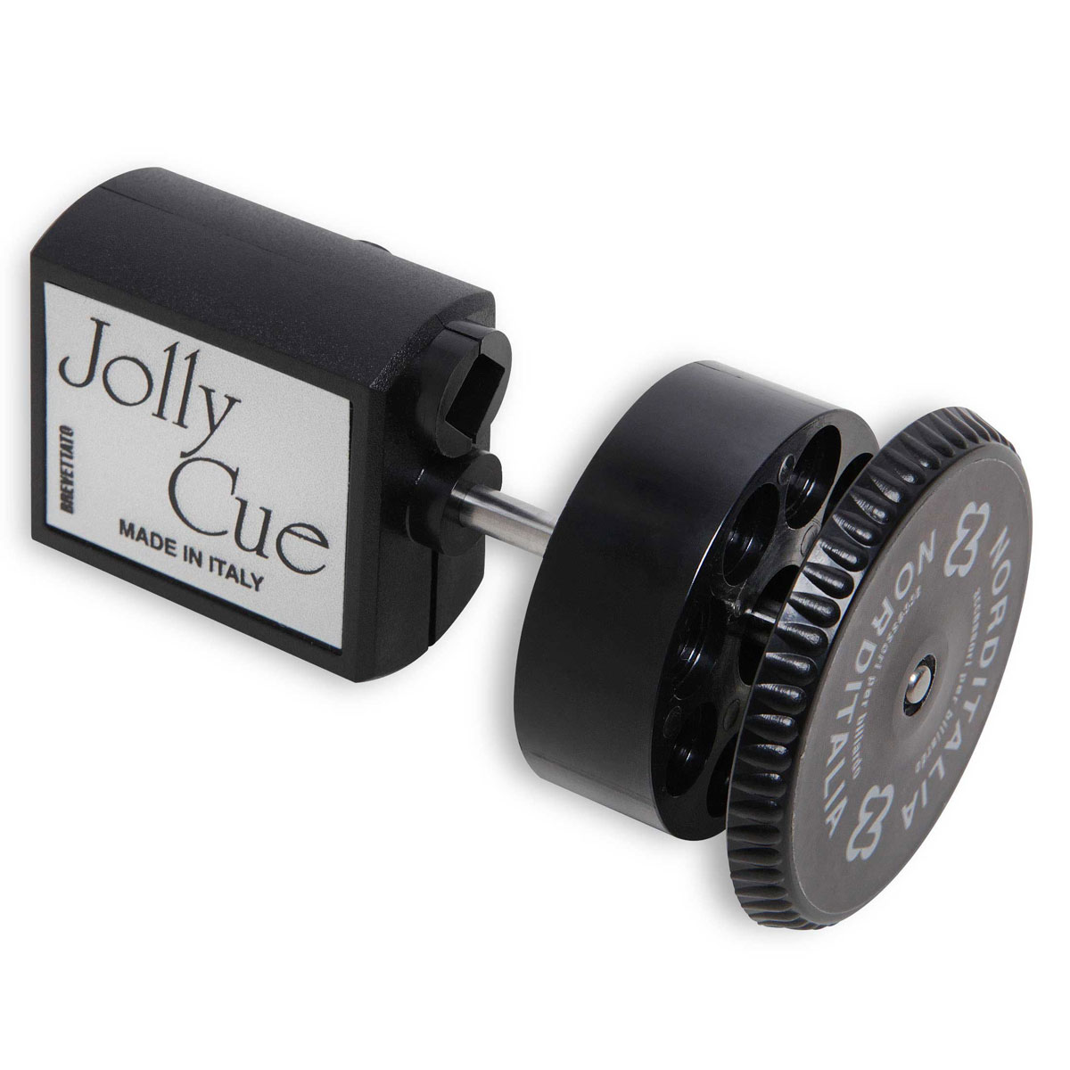 Станок для обработки шафта Norditalia Jolly Cue03208 Станок для обработки шафта Norditalia Jolly Cue03208Использование запатентованного и произведенного в Италии устройства - станка для обработки шафта Norditalia Jolly Cue - позволяет быстро и качественно установить на шафт новую наклейку. По сравнению с ручной обработкой процесс работы ускоряется в десятки раз. Станок используется для обработки шафтов с диаметром от 10 до 14 мм и выполняет две функции: Обработка и выравнивание торца шафта. В результате достигается идеально ровная и перпендикулярная линии шафта поверхность перед приклеиванием наклейки. Выравнивание приклеиваемой поверхности наклейки. Станок Jolly Cue состоит из трех частей: Фиксатора, в котором устанавливается обрабатываемый шафт. Диска со сменной абразивной поверхностью. Барабана с находящимися в нем углублениями, нишами для установки наклеек.