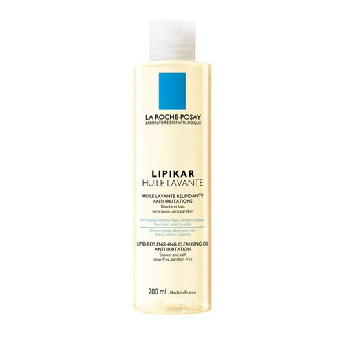 La Roche-Posay Липидовосполняющее смягчающее масло для ванной и душа Lipikar 200 млM0137801 La Roche-Posay Липидовосполняющее смягчающее масло для ванной и душа Lipikar 200 млM0137801Оптимальная переносимость за счет тщательно отобранных очищающих компонентов. Нейтральное значение рН.При взаимодействии с водой МАСЛО ЛИПИКАР преобразуется в легкую эмульсию, которая восстанавливает гидролипидную пленку очень сухой кожи, защищает ее от обезвоживания и раздражающего действия жесткой воды. Новшество: формула, обогащенная маслом Каритэ, активным липидовосполняющим компонентом, который заметно улучшает состояние сухой кожи.