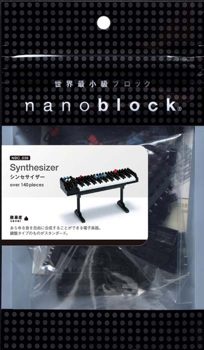 NanoBlock Мини-конструктор СинтезаторNBC_038 NanoBlock Мини-конструктор СинтезаторNBC_038Мини-конструктор Синтезатор - увлекательнейший способ времяпрепровождения. Набор включает более 130 пластиковых элементов (в том числе запасные) и цветную графическую инструкцию-схему сборки. Из деталей конструктора собирается мини-синтезатор, очень похожий на настоящий. Конструктор nanoBlock - самый маленький в мире конструктор, крайне необычный, как все японское. Высокоточные трехмерные модели из деталей подобных Лего, но предельно уменьшенных в размерах, стали хитом в Японии и буквально произвели фурор в Америке, Европе, Азии и Австралии. Самая маленькая деталь конструктора - 4 мм х 4 мм, а классический прямоугольный элемент 2-на-4 точки имеет размер 8 мм х 16 мм и 5 мм высотой. Запатентованный дизайн деталей и высочайшее качество пластика обеспечивают надежное соединение даже при таких небольших размерах. Нано-размер деталей позволяет добиться невероятной реалистичности у собранных конструкций. В результате получаются небольшие по масштабу объекты...