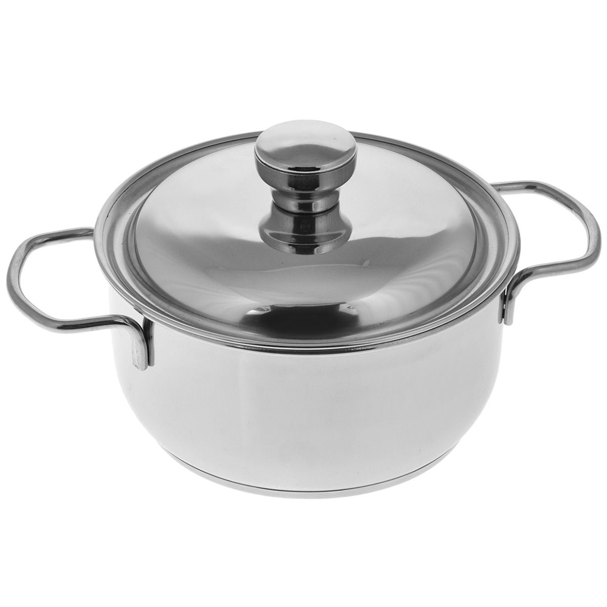 Кастрюля АМЕТ Классика. Прима с крышкой, 1 л1с738 Кастрюля АМЕТ Классика. Прима с крышкой, 1 л1с738Кастрюля АМЕТ Классика. Прима изготовлена из высококачественной нержавеющей стали. Изделие облагает высокой устойчивостью к коррозии, не вступают в реакцию с холодными и горячими продуктами, полностью сохраняя их вкусовые качества. Кастрюля имеет трехслойное теплораспределительное дно, которое обеспечивает быстрый подогрев пищи, сохранение тепла и уменьшение вероятности пригорания пищи. Кастрюля укомплектована крышкой из нержавеющей стали. Она плотно прилегает к краю кастрюли, сохраняя аромат блюд. Крышка оснащена удобной ручкой. Подходит для всех типов плит, кроме индукционные. Можно мыть в посудомоечной машине. Высота стенки: 7 см. Толщина стенки: 0,3 см. Толщина дна: 0,4 см. Ширина с учетом ручек: 24 см.
