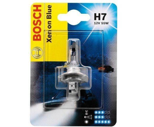 Лампа Bosch H7 Xenon Blue 55Вт 19873010131987301013 Лампа Bosch H7 Xenon Blue 55Вт 19873010131987301013Новые лампы Bosch для галогенных фар освещают дорогу интенсивным белым светом, который очень близок по свойствам к дневному освещению.Благодаря этому глаза водителя не теряют фокусировки и меньше устают даже во время долгих поездок в темное время суток. Новые лампы отличаются высокой яркостью и могут давать до 50% больше света, чем стандартные галогенные фары. Лампы Bosch доступны в вариантах H1, H4 и H7. Серебряное покрытие ламп H4 и H7 делает их едва заметными за стеклами выключенных фар. Новые лампы выглядят наиболее эффектно в сочетании с фарами из прозрачного стекла и подчеркивают современный дизайн автомобилей. Увеличенная яркость и дальность освещения положительно сказывается на безопасности движения. В темное время суток или в сложных погодных условиях, таких как ливень или густой туман, водитель замечает опасную ситуацию намного раньше и на большем расстоянии, при этом лучше заметен и сам автомобиль с фарами Bosch. Напряжение: 12 вольт