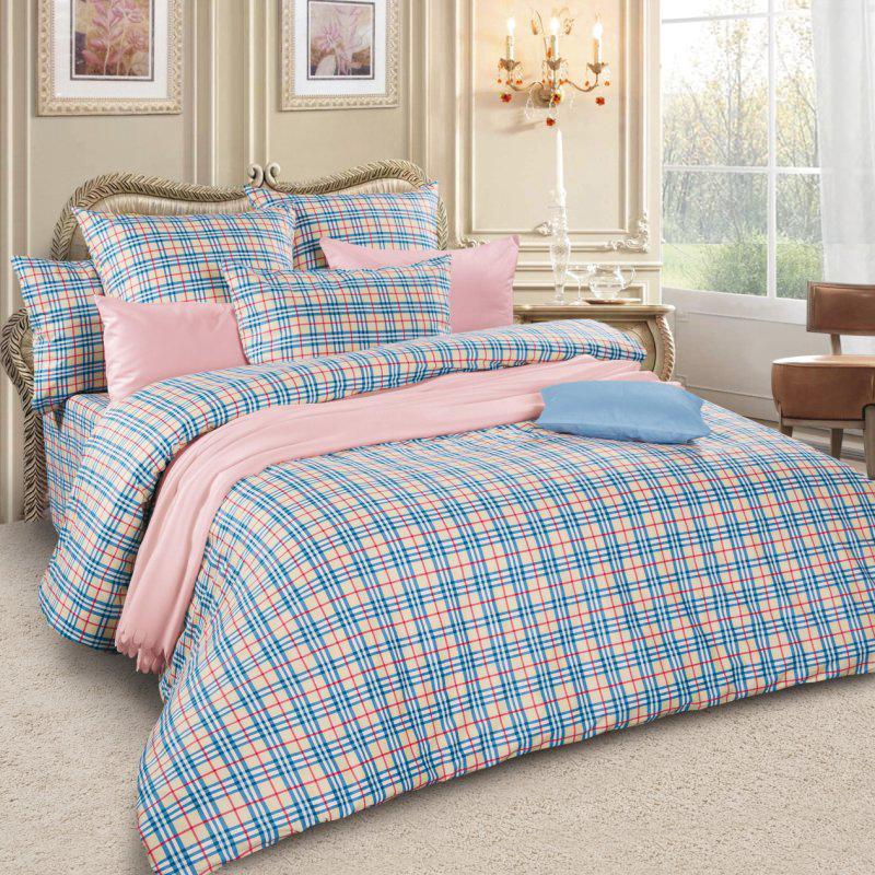 Комплект белья Letto, семейный, наволочки 70х70, цвет: бежевый. sm57-7sm57-7 Комплект белья Letto, семейный, наволочки 70х70, цвет: бежевый. sm57-7sm57-7Спокойная классика в сатиновом исполнении - залог комфорта и гармонии цвета в вашей спальни. Дополните свою спальню актуальным принтом от европейских дизайнеров! Это отличный подарок любителям модных трендов в цвете и дизайне. Комплект выполнен из сатина, который заслужено считается благородной тканью для постельного белья. Сатину свойственна практичность, долговечность, мягкость и изысканный блеск, такая ткань прекрасно впитывает влагу во время сна, комфортна на ощупь и не требует особого ухода. Серия Letto Сатин – это современные дизайны в европейской стилистике, которые прекрасно дополнят Вашу спальню. Обращаем внимание, что наволочки могут отличаться от представленных на фотографии. Также может отличаться и оттенок комплекта из-за разницы в цветопередаче мониторов.