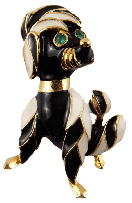 Винтажная брошь Собачка от Sphinx. Бижутерный сплав золотого тона, кристаллы, эмаль . Sphinx, Великобритания, вторая половина ХХ векаОС27703 Винтажная брошь Собачка от Sphinx. Бижутерный сплав золотого тона, кристаллы, эмаль . Sphinx, Великобритания, вторая половина ХХ векаОС27703Винтажная брошь Собачка от Sphinx. Бижутерный сплав золотого тона, кристаллы, эмаль . Sphinx, Великобритания, вторая половина ХХ века. Размер броши 5,5 х 4. Сохранность хорошая. На обороте брошь имеет клеймо Sphinx с серийным номером, что говорит об ее эксклюзивности и подлинности. Брошь в виде собачки от компании Sphinx -прекрасное, яркое украшение! Брошь прекрасного качества. Фигурка собачки с эмалями черного и белого цветов стилизована под Арлекина. Глазки - великолепного качества два кристалла изумрудного цвета, такого характерного для компании Sphinx. SPHINX: 1948-2000 Компания была основана в 1948 году в Великобритании. Компания The Sphinx Company была известной английской ювелирной мануфактурой по производству качественно сделанных, и красиво оформленных украшений, которые были похожи на настоящие драгоценности. Качество производимой бижутерии было очень высоким, поэтому компания с 60-х гг. стала выпускать изделия...