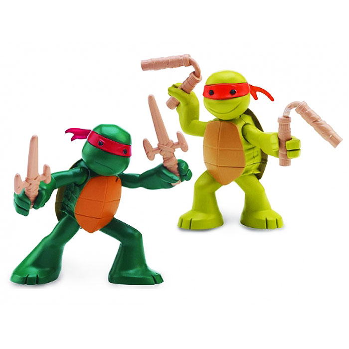 Набор фигурок Turtles Раф и Майки, 2 шт90530 Набор фигурок Turtles Раф и Майки, 2 шт90530Набор фигурок Turtles Раф и Майки станет прекрасным подарком для вашего ребенка. Фигурки выполнены из прочного пластика в виде Рафаэлло и Микеланджело. Голова, руки и ноги фигурок подвижны, что позволяет придавать им различные позы. В комплект входит оружие черепашек-ниндзя: два кинжала и два нунчака. Ваш ребенок будет часами играть с этой фигуркой, придумывая различные истории с участием знаменитого героя.