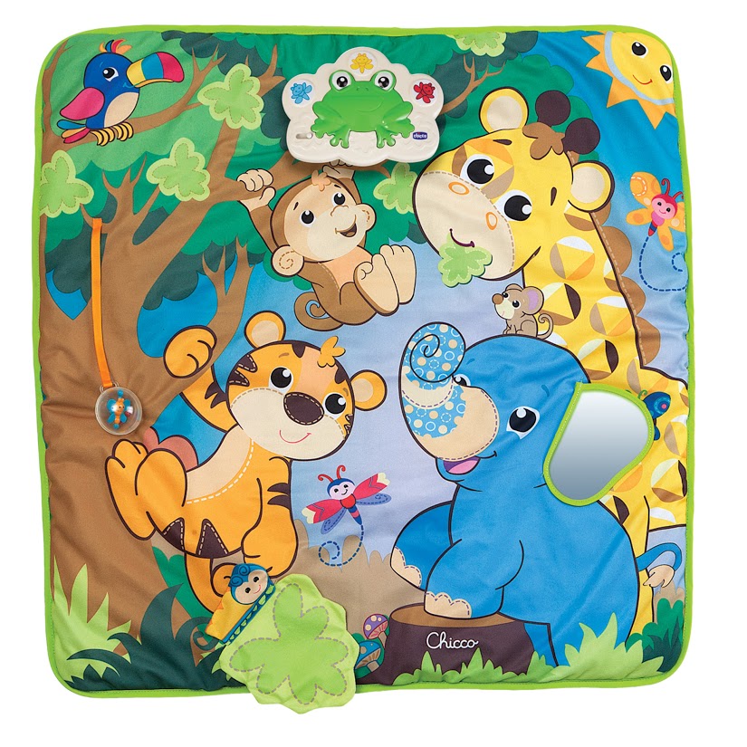 Chicco Коврик игровой музыкальный Джунгли00007206000000 Chicco Коврик игровой музыкальный Джунгли00007206000000Chicco Коврик игровой музыкальный Джунгли красочный и мягкий выполнен из практичного материала. Настоящее веселье и развлекательные игры с тигренком, слоном, жирафом и обезьянкой ждут вашего малыша. Электронная панель в виде лягушки воспроизводит веселые мелодии, голоса различных животных и оснащена цветными лампочками. Коврик полон сюрпризов и интересных игрушек: ушко у слоника в виде зеркальца, мячик-погремушка с бабочкой внутри, и улитка, которая спряталась за шуршащим листком дерева. Коврик игровой музыкальный гармонично развивает мышление, зрительное и слуховое восприятия, кругозор, мелкую моторику рук, двигательные навыки с самого рождения! Необходимо купить 2 батарейки напряжением 1,5V типа АА (не входят в комплект).
