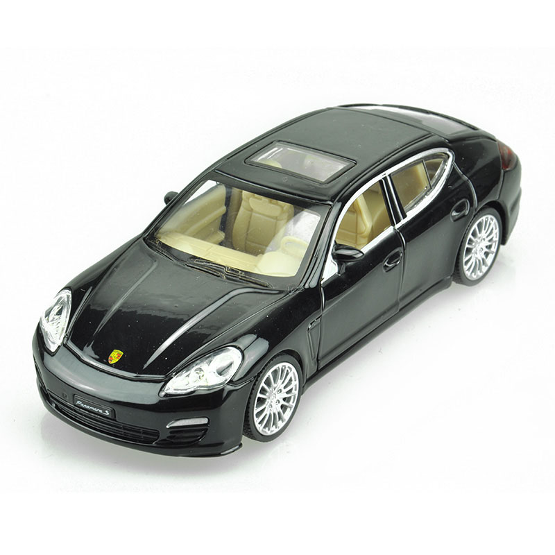 Maxi Toys Модель автомобиля Porsche PanameraCP-68344-BL Maxi Toys Модель автомобиля Porsche PanameraCP-68344-BLМашинка металлическая инерционная. Функции : инерционный двигатель; открывание дверей (опционально капот/багажник); звук; свет.