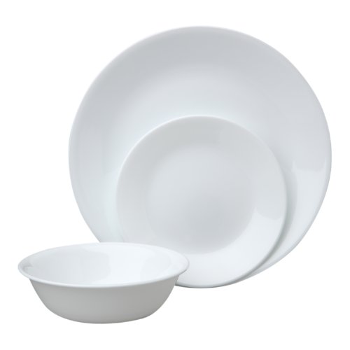 Набор посуды Winter Frost White 12пр, цвет: белый1114097 Набор посуды Winter Frost White 12пр, цвет: белый1114097Преимуществами посуды Corelle являются долговечность, красота и безопасность в использовании. Вся посуда Corelle изготавливается из высококачественного ударопрочного трехслойного стекла Vitrelle и украшена деколями американских и европейских дизайнеров. Рисунки не стираются и не царапаются, не теряют свою яркость на протяжении многих лет. Посуда Corelle не впитывает запахов и очень долгое время выглядит как новая. Уникальная эмаль, используемая во время декорирования, фактически становится единым целым с поверхностью стекла, что гарантирует долгое сохранение нанесенного рисунка. Еще одним из главных преимуществ посуды Corelle является ее безопасность. В производстве используются только безопасные для пищи пигменты эмали, при производстве посуды не применяется вредный для здоровья человека меламин. Изделия из материала Vitrelle:...