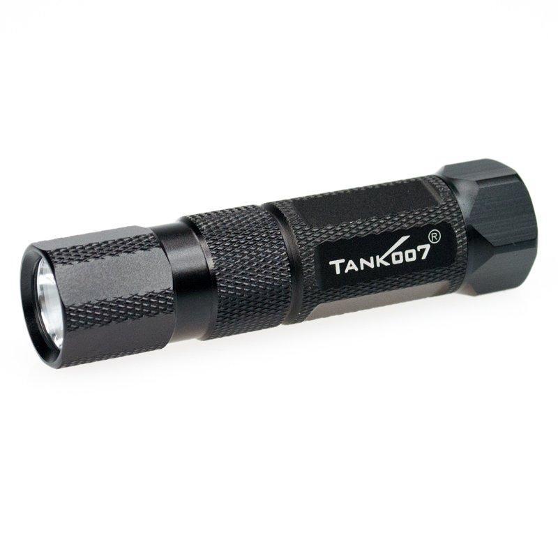 Светодиодный фонарь TANK007 M20-5 с комплектациейM20-5 Светодиодный фонарь TANK007 M20-5 с комплектациейM20-5Высококачественный карманный светодиодный фонарь, с магнитом. Фонарь выполнен из авиационного алюминия с III (наивысшей) степенью защитного анодирования корпуса. Водонепроницаемый — стандарт IPX6. Фонарь снабжен современным светодиодом CREE XR-E Q4 (США). Встроенный стабилизатор напряжения. Мощность светового потока до 160 люмен, дальность эффективного излучения света до 120 метров. анодированный алюминий