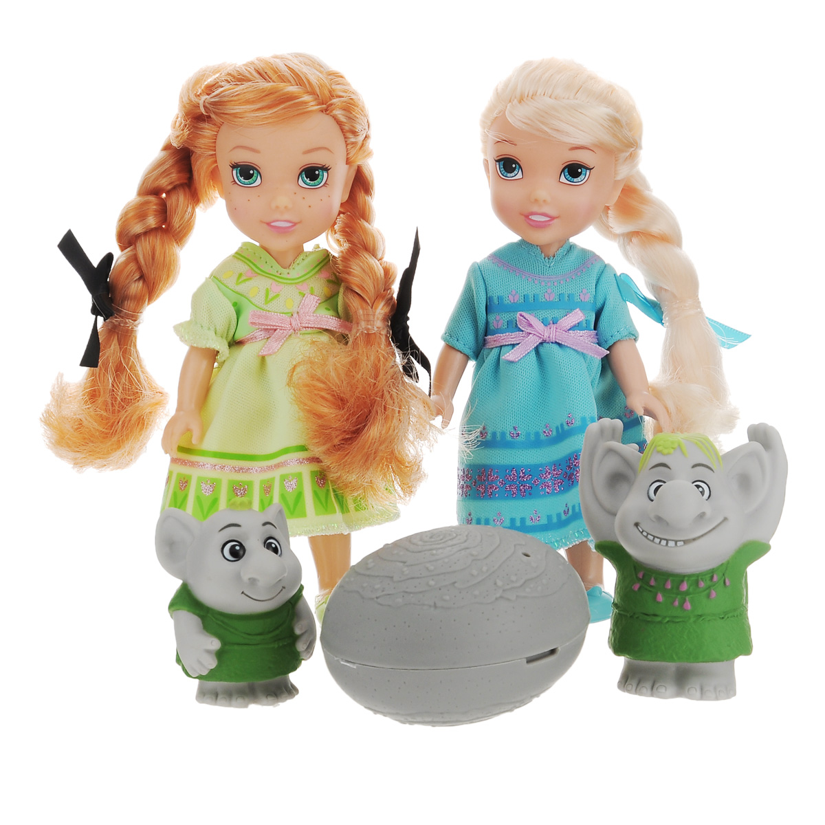 Disney Princess Игровой набор с мини-куклами Холодное Сердце. Эльза, Анна и тролли310630 Disney Princess Игровой набор с мини-куклами Холодное Сердце. Эльза, Анна и тролли310630Игровой набор Disney Frozen Холодное Сердце: Эльза, Анна и тролли придется по душе каждой маленькой принцессе. В набор входят 2 очаровательные куклы - Эльза и Анна, а также 2 фигурки в виде забавных троллей и аксессуар в виде камня. Куклы одеты в прелестные домашние платья, на ножках - удобная обувь. Их длинные волосы, заплетенные в косы, можно расчесывать. У куколок двигаются ручки, ножки и голова. В камне может спрятаться один из троллей. Ваша малышка часами будет играть с набором, придумывая разные истории с героями любимого мультфильма. Порадуйте ее таким замечательным подарком!