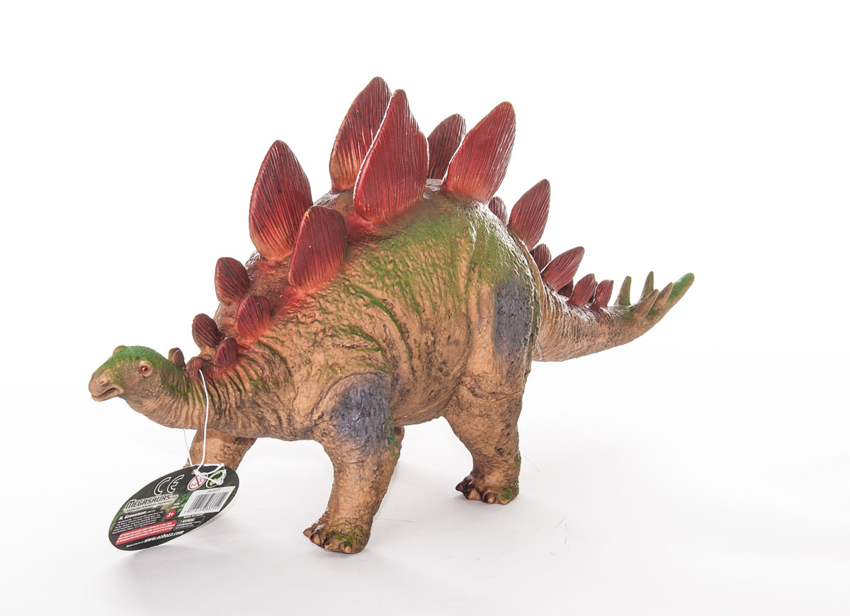 Megasaurs Фигурка СтегозаврSV17875 Megasaurs Фигурка СтегозаврSV17875Фигурка Megasaurs Стегозавр поможет вам мысленно перенестись в мир динозавров. Фигурка выполнена из высококачественной резины в виде динозавра с поразительной детализацией. Впервые ископаемые останки стегозавра (Stegosaurus armatus) были обнаружены Г. Маршем в 1877 году к северу от городка Моррисон, в штате Колорадо. Название было составлено Маршем из греческого, поскольку палеонтолог посчитал, что пластины лежали на спине динозавра и образовывали подобие двускатной крыши. Поначалу было описано множество видов стегозавров, которые впоследствии были объединены в три. Марш считал, что стегозавр передвигался лишь на двух ногах, поскольку передние конечности были существенно короче задних. Однако уже в 1891 году, оценив телосложение динозавра, он изменил свое мнение.