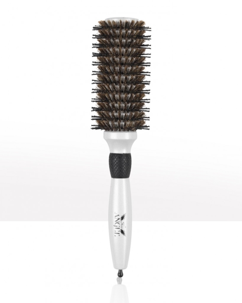 TANGLE ANGEL SHINE Круглая щетка для профессионального стайлинга 60 мм.20695 TANGLE ANGEL SHINE Круглая щетка для профессионального стайлинга 60 мм.20695Для того, чтобы расческа легко и безболезненно распутывала даже самые непослушные пряди, а также придавала им блеск, Tangle Angel разработали инновационную форму расположения щетинок, которая обеспечивает максимальное сцепление с волосами и помогает полировать их кутикулу. Щетку можно использовать даже во время сушки и не бояться, что она утратит первоначальную форму или навредит волосам.