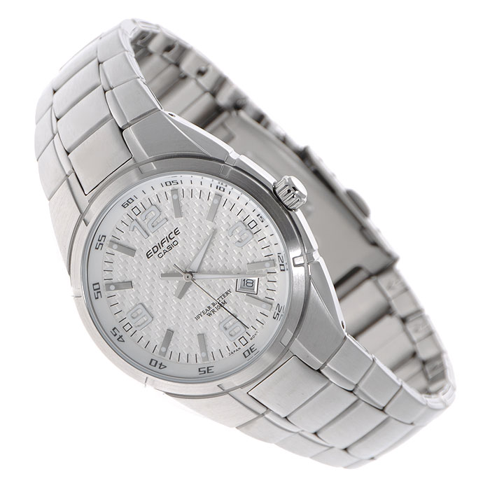 Наручные часы Casio EF-125D-7ASTR-300C-2 Наручные часы Casio EF-125D-7ASTR-300C-2Мужские часы Casio EF-125D. Светящееся покрытие обеспечивает длительную подсветку в темное время суток после короткого воздействия света Прочное, устойчивое к царапинам минеральное стекло защищает часы от повреждений Поверхность стекла часов является выпуклой. Это обеспечивает высокий уровень прочности и устойчивости к давлению Резьбовое соединение на основании корпуса оптимально защищает внутренний механизм часов и одновременно обеспечивает легкий доступ, например, при замене аккумулятора Надежный, прочный и элегантный: браслет из нержавеющей стали придает Вашим часам классический вид Всегда надежно: у этих часов есть особая безопасная предохранительная защелка, которая помогает предотвратить случайное расстегивание ремешка Десять лет - один аккумулятор. Новые разработки в электронике обеспечивают значительно более низкое потребление энергии Идеально подходит для плавания с маской и трубкой: часы являются водонепроницаемыми до 10...
