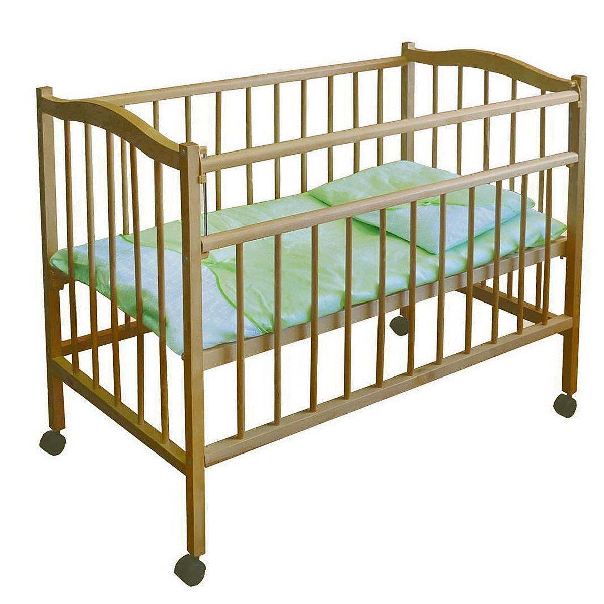 Кроватка детская Фея 203, из березы5510-02 Кроватка детская Фея 203, из березы5510-02Детская кроватка Фея 203 изготовлена из массива березы. Такая кроватка отлично подходит для сна и отдыха малышей с первых дней жизни. Спинки, боковые стенки и днище кроватки реечные. Одна из боковых стенок оснащена опускающейся планкой. Кроватка имеет 4 колеса, два из которых оснащены стопорным механизмом.