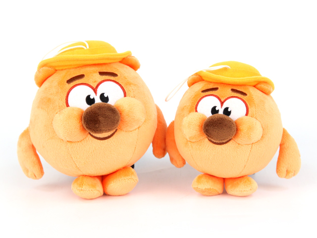 Мягкая игрушка Смешарики Копатыч, 12 смK25206A2 Мягкая игрушка Смешарики Копатыч, 12 смK25206A2Мягкая игрушка Смешарики Копатыч 12 см GT6715 станет незаменимым другом вашего малыша. Она имеет яркую окраску и оснащена звуковым модулем. Данная модель сделана из мягкого и приятного на ощупь материала.