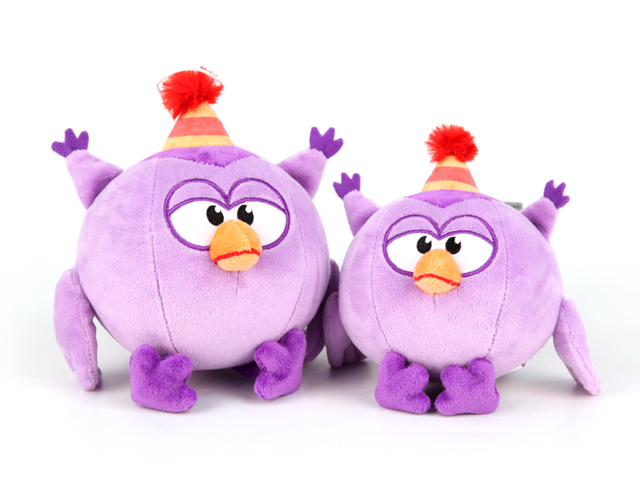 Мягкая игрушка Смешарики Совунья, 12 смK25206H2 Мягкая игрушка Смешарики Совунья, 12 смK25206H2Озвученная игрушка Смешарики Совунья 12 см GT6722 привлечет внимание каждого малыша. Она выполнена в виде персонажа всеми любимого мультсериала «Смешарики». Игрушка изготовлена из качественных текстильных материалов и полностью безвредна для ребенка. Игра с ней способствует развитию тактильной чувствительности и воображения у детей.