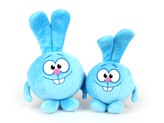 Мягкая игрушка Смешарики КрошK25206B1 Мягкая игрушка Смешарики КрошK25206B1Мягкая игрушка СМЕШАРИКИ с любимым персонажем из мультфильма - Крошем, обязательно вызовет улыбку! Игрушка сделана из текстильного материала. Внутри набивка из синтетического волокна, присутствуют элементы из пластмассы. Работает кролик от батареек и издает забавные звуки. Работает от 3 х AG13 / LR44 (миниатюрные), входят в комплект. Высота 10 см.
