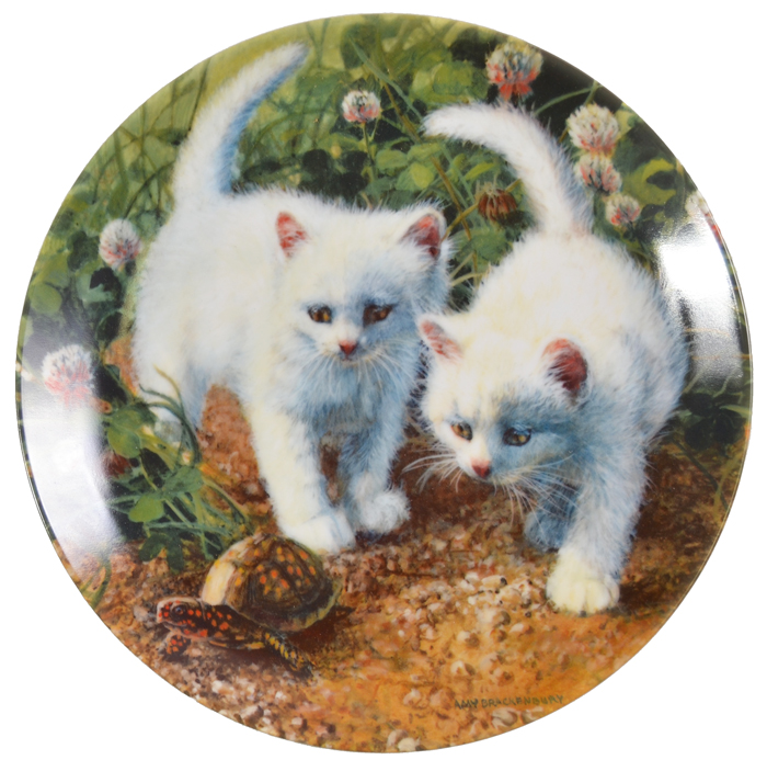    ,    . , . Knowles, , 1987  - Knowles306-14183/EifelTower    (The Chance Meeting. White American Shorthairs),  . , . :     Knowles. Newell. Virginia. U.S.A. Name in Fine hina. : , 1987 .  .  .   -   (Amy Brackenbury) -    .  ? 1   Cat Tales Collection.           .  21,5 .  .             .