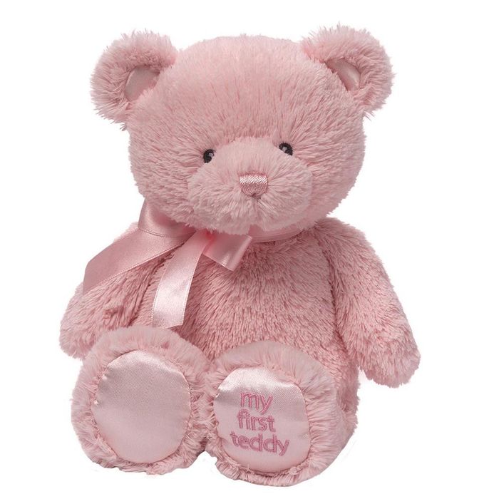 Игрушка мягкая Gund My First Teddy, цвет: розовый, 27 см. 40439494043949 Игрушка мягкая Gund My First Teddy, цвет: розовый, 27 см. 40439494043949Очаровательная мягкая игрушка Мой первый мишка не оставит вас равнодушным и вызовет улыбку у каждого, кто ее увидит. Игрушка выполнена из полиэстера в виде милого медвежонка с бантиком на шее. Милые, мягкие и безопасные, игрушки фирмы Gund отличаются реалистичным внешним видом, напоминающим настоящего питомца. Только посмотрите на эту милую мордашку, которая так приветливо смотрит на вас. Разве можно устоять перед ее обаянием? Конечно нет, да и не нужно! Такая игрушка вызывает умиление не только у детей, но и у взрослых. Поэтому она станет отличным подарком не только ребенку, но и друзьям!