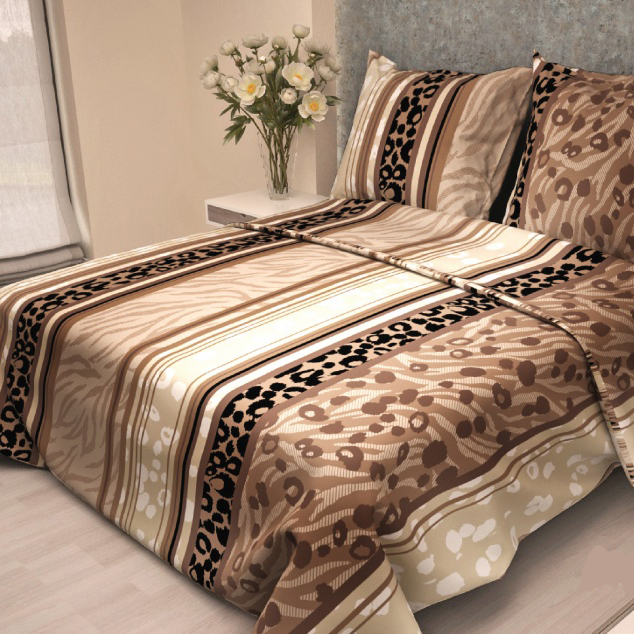 Комплект белья Letto, 1,5-спальный, наволочки 70х70, цвет: коричневый, темно-коричневый. В-50-3В-50-3 Комплект белья Letto, 1,5-спальный, наволочки 70х70, цвет: коричневый, темно-коричневый. В-50-3В-50-3Комплект постельного белья Letto Традиция выполнен из бязи (100% натурального хлопка). Комплект состоит из пододеяльника, простыни и двух наволочек. Постельное белье оформлено оригинальным рисунком и имеет изысканный внешний вид. Гладкая структура делает ткань приятной на ощупь, мягкой и нежной, при этом она прочная и хорошо сохраняет форму. Ткань легко гладится. Благодаря такому комплекту постельного белья вы сможете создать атмосферу роскоши и романтики в вашей спальне.