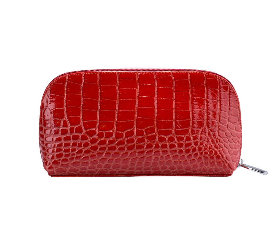 Косметичка Fabula Croco Nile, цвет: мак. KS.10/1.KRKS.10/1.KR. мак Косметичка Fabula Croco Nile, цвет: мак. KS.10/1.KRKS.10/1.KR. макЭлегантная косметичка Fabula из коллекции Croco Nile выполнена из натуральной кожи с текстурой под крокодила. Объемное дно и удобная застежка-молния делают аксессуар универсальным в повседневном использовании. Croco Nile - коллекция респектабельных аксессуаров для ценителей экзотики. Изделие упаковано в фирменный чехол-сумку.