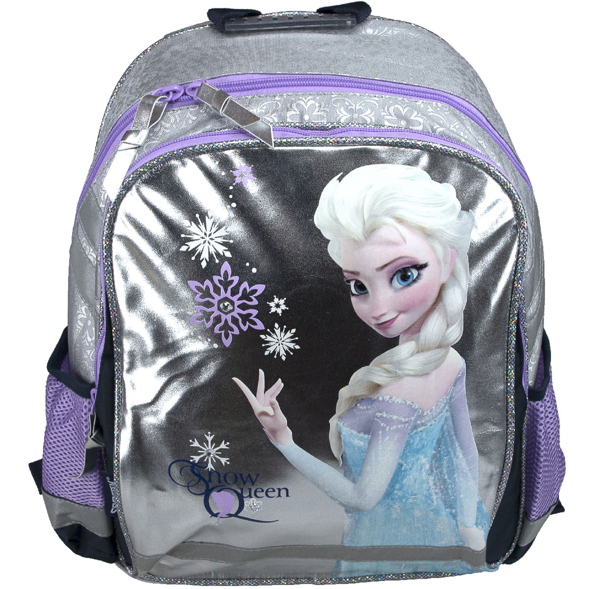 Рюкзак школьный Disney Frozen Snow Queen, цвет: серебристый, фиолетовыйFZCB-UT1-977 Рюкзак школьный Disney Frozen Snow Queen, цвет: серебристый, фиолетовыйFZCB-UT1-977Рюкзак школьный Disney Frozen Snow Queen обязательно понравится вашей школьнице. Выполнен из прочных и высококачественных материалов, дополнен изображением героини мультфильма Холодное сердце. Содержит два вместительных отделения, закрывающиеся на застежки-молнии. В большом отделении находится перегородка для тетрадей или учебников. Дно рюкзака можно сделать жестким, разложив специальную панель с пластиковой вставкой, что повышает сохранность содержимого рюкзака и способствует правильному распределению нагрузки. По бокам расположены два накладных кармана-сетка. Конструкция спинки дополнена противоскользящей сеточкой и системой вентиляции для предотвращения запотевания спины ребенка. Мягкие широкие лямки позволяют легко и быстро отрегулировать рюкзак в соответствии с ростом. Рюкзак оснащен эргономичной ручкой для удобной переноски в руке. Светоотражающие элементы обеспечивают безопасность в темное время суток. Такой школьный рюкзак станет незаменимым спутником вашего ребенка...